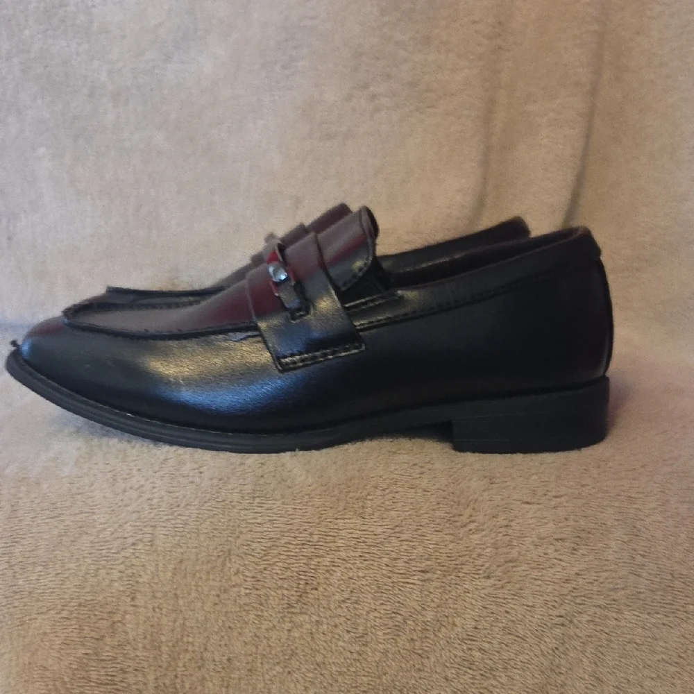Stylish Black Kids Slip-On Loafers - Picture 3 of 10